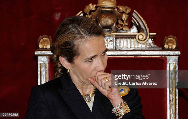 Princess Elena of Spain attends a meeting with "Salud 2000" Foundation on May 13, 2010 in Madrid, Spain.