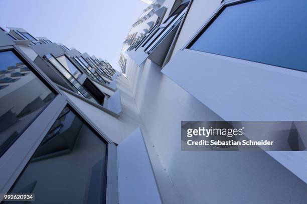 medien fenster - fenster stock pictures, royalty-free photos & images