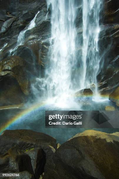 rainbow on waterfall - rainbow waterfall stock pictures, royalty-free photos & images