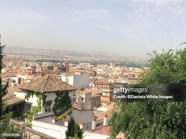 granada, albaicin quarter, spain - albaicín fotografías e imágenes de stock