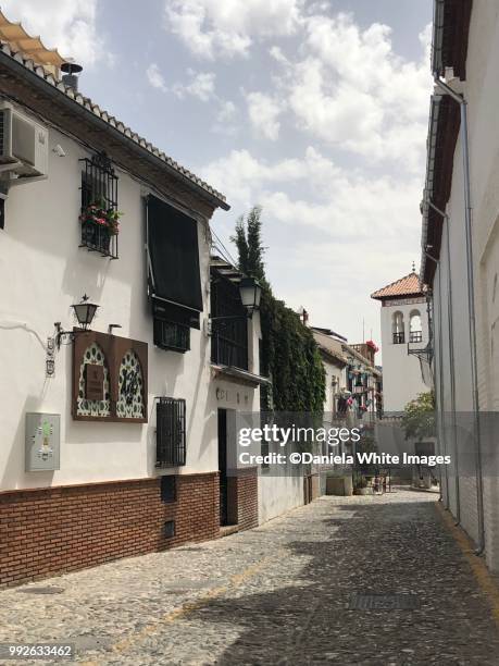 granada, albaicin quarter, spain - granada spain landmark - fotografias e filmes do acervo