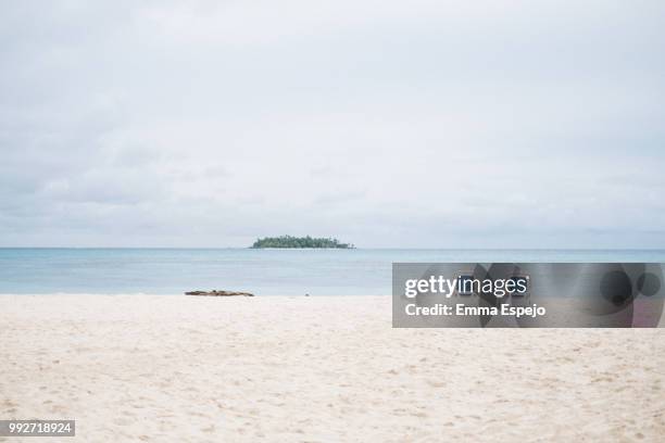 san andres island - espejo stockfoto's en -beelden