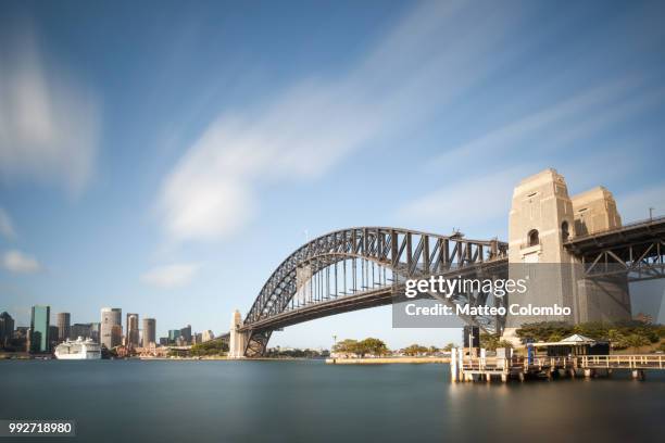 harbor bridge, sydney, australia - sydney harbour bridge stockfoto's en -beelden