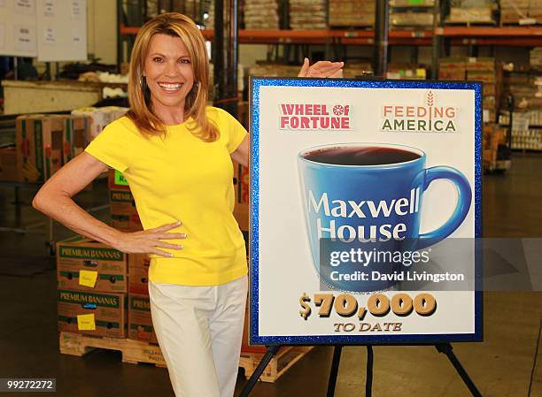 Vanna White visits the Los Angeles Regional Foodbank on May 13, 2010 in Los Angeles, California.