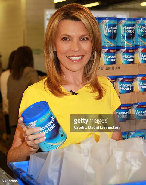 Vanna White visits the Los Angeles Regional Foodbank on May 13, 2010 in Los Angeles, California.