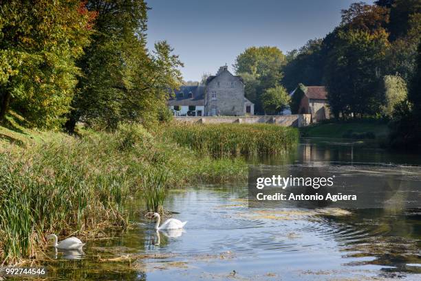 rood klooster - klooster stock pictures, royalty-free photos & images