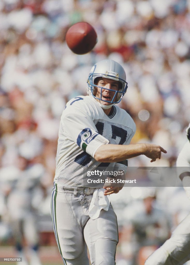Seattle Seahawks vs Los Angeles Raiders