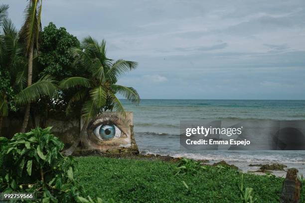 san andres island - espejo stockfoto's en -beelden