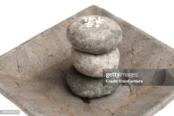 japanese healing stones, feng shui stones - feng stock-fotos und bilder