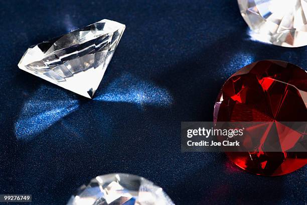 jewels - rubies stock pictures, royalty-free photos & images