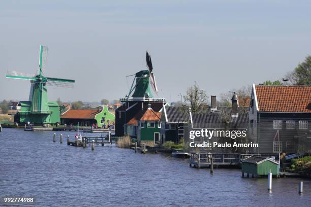 historic windimill village of the zaans schans in netherlands - paulo amorim stock pictures, royalty-free photos & images