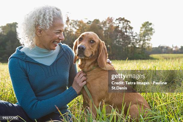 woman and her dog - new paltz foto e immagini stock