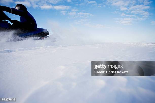 snowmobile in motion - hackett fotografías e imágenes de stock