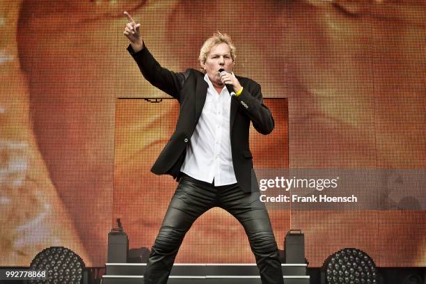 German singer Bernhard Brink performs live during the concert 'Die Schlagernacht des Jahres' at the Waldbuehne on June 16, 2018 in Berlin, Germany.