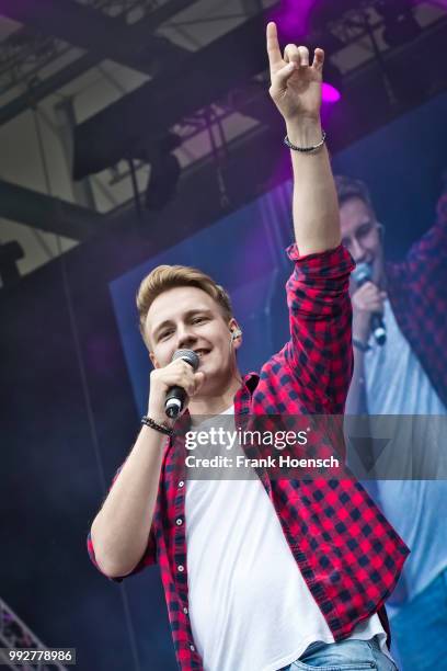 German singer Chris Cronauer performs live during the concert 'Die Schlagernacht des Jahres' at the Waldbuehne on June 16, 2018 in Berlin, Germany.