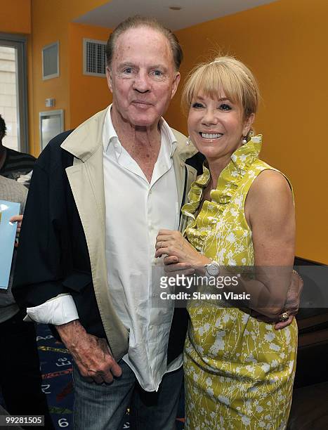 Frank Gifford, Hall of Fame former American football player and wife author and TV personality Kathy Lee Gifford promote Mrs Gifford's new children's...