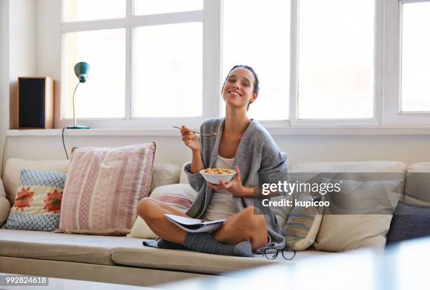 gli affari iniziano a colazione - kupicoo foto e immagini stock