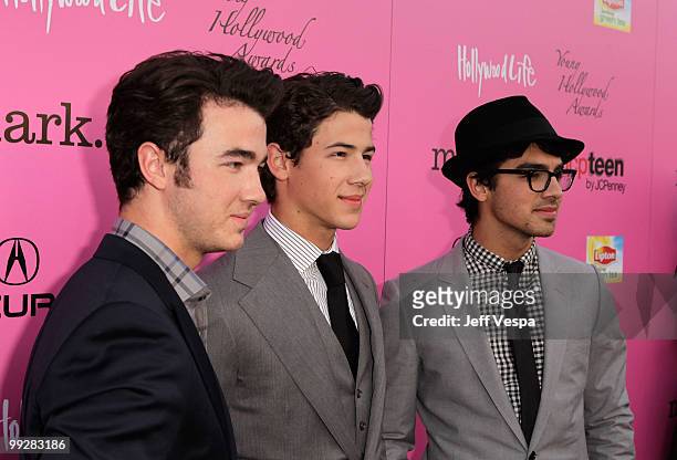 Musicians Kevin Jonas, Nick Jonas and Joe Jonas arrive at the 12th annual Young Hollywood Awards sponsored by JC Penney , Mark. & Lipton Sparkling...