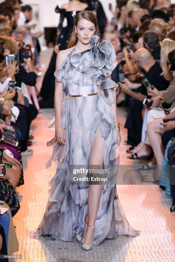Elie Saab : Runway - Paris Fashion Week - Haute Couture Fall Winter 2018/2019