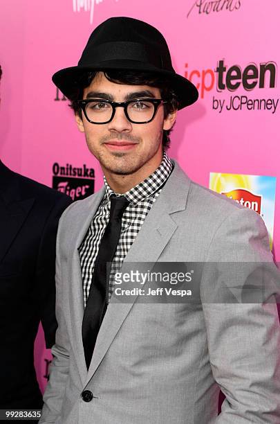 Musician Joe Jonas arrives at the 12th annual Young Hollywood Awards sponsored by JC Penney , Mark. & Lipton Sparkling Green Tea held at the Ebell of...