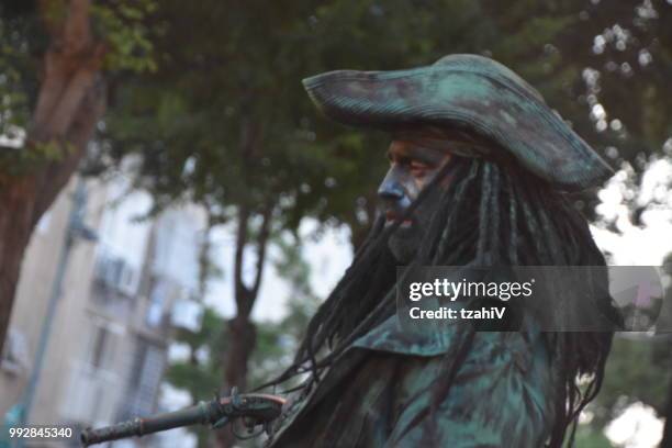 rehovot festival of living sculptures israel - mime box stock pictures, royalty-free photos & images