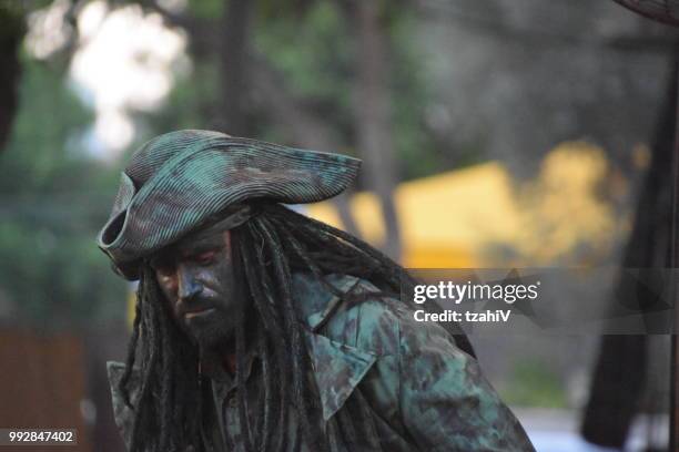 rehovot festival of living sculptures israel - mime box stock pictures, royalty-free photos & images