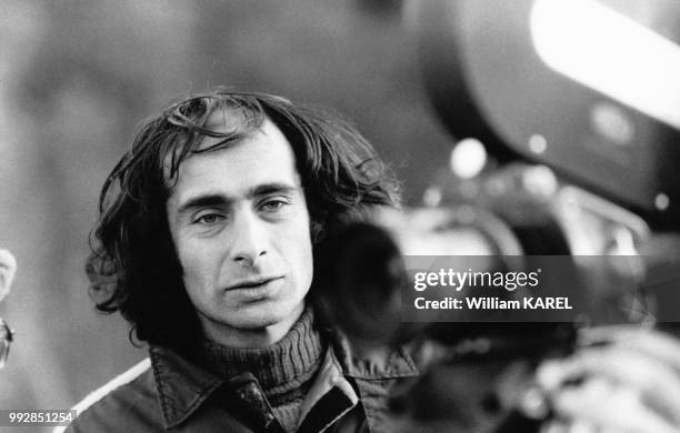 Le réalisateur Gérard Pirès termine le tournage du film 'Sombres vacances', le 18 décembre 1974, Aix-en-Provence, France.