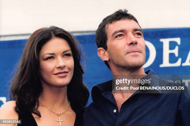 Antonio Banderas et Catherine Zeta-Jones au Festival de Deauville le 12 septembre 1998, France.