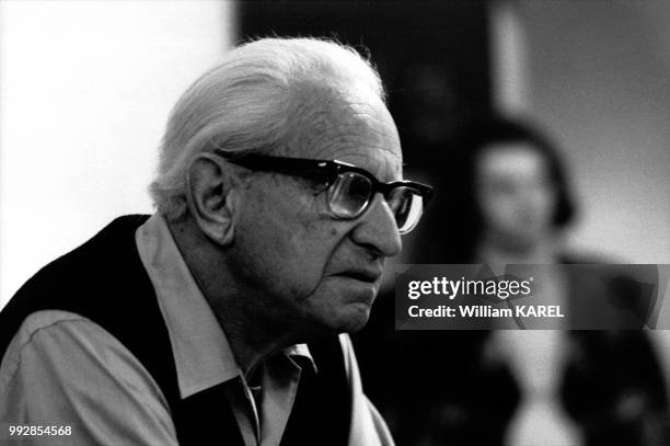 Herbert Marcuse le 10 avril 1974, à l'Université de Vincennes, France.