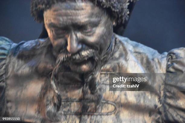 rehovot festival of living sculptures israel - mime box stock pictures, royalty-free photos & images
