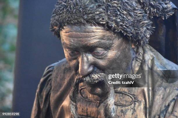 rehovot festival of living sculptures israel - mime box stock pictures, royalty-free photos & images
