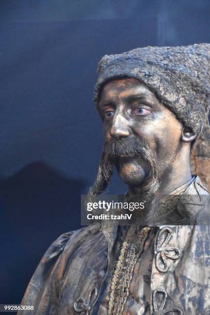 rehovot festival of living sculptures israel - mime box stock pictures, royalty-free photos & images