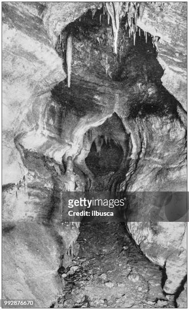antikes foto des berühmten landschaften amerikas: jumbo-tunnel, große höhlen - ilbusca stock-grafiken, -clipart, -cartoons und -symbole