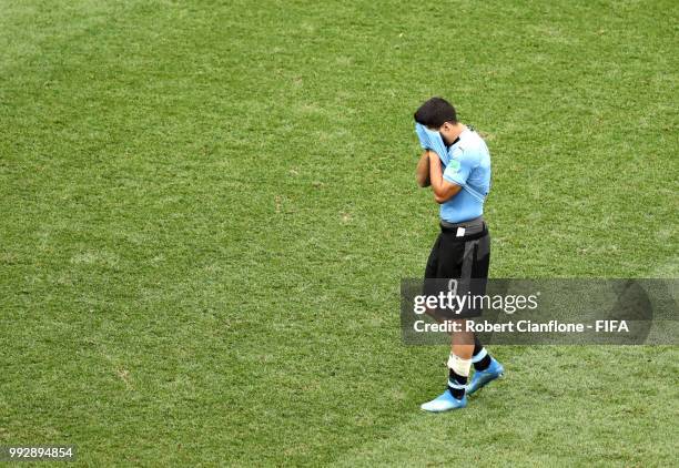 Luis Suarez of Uruguay looks dejected following his sides defeat in the 2018 FIFA World Cup Russia Quarter Final match between Uruguay and France at...