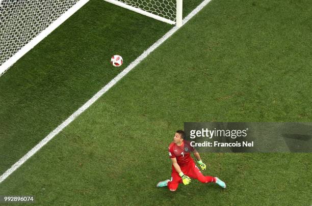 Fernando Muslera of Uruguay fails stop Antoine Griezmann of France's shot for france's second goal during the 2018 FIFA World Cup Russia Quarter...