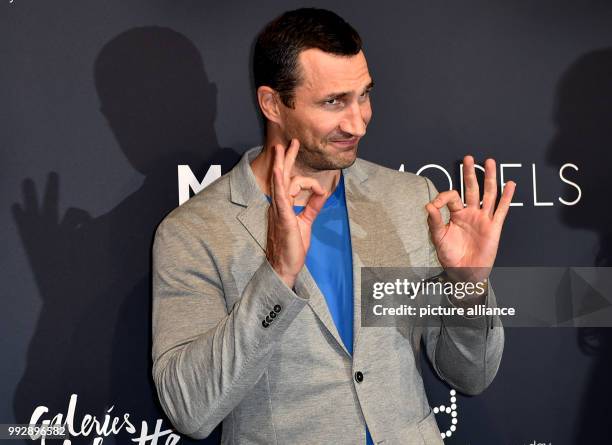 Boxer Wladimir Klitschko arriving to the New Body Award in the Tempodrom in Berlin, Germany, 26 October 2017. Photo: Britta Pedersen/dpa