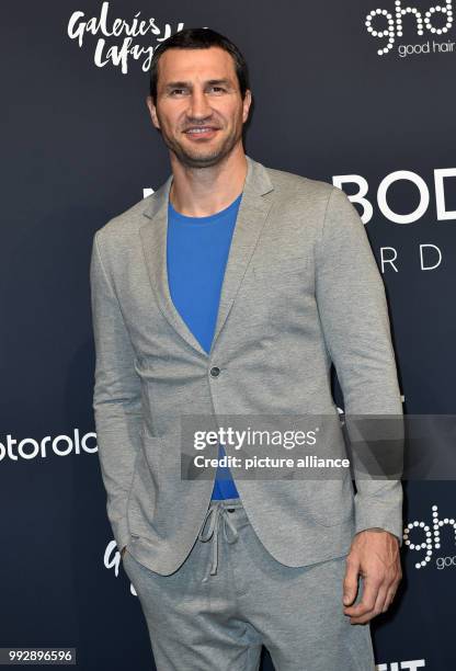 Boxer Wladimir Klitschko arriving to the New Body Award in the Tempodrom in Berlin, Germany, 26 October 2017. Photo: Britta Pedersen/dpa