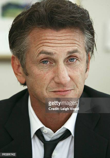 Sean Penn is honored with a humanitarian award at "A Tribute to the Resilience of Haitian Women" gala at the Washington Hebrew Congregation on March...