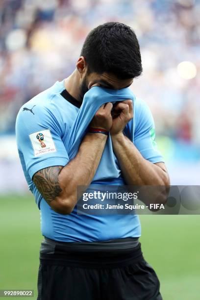 Luis Suarez of Uruguay looks dejected following his sides defeat in the 2018 FIFA World Cup Russia Quarter Final match between Uruguay and France at...