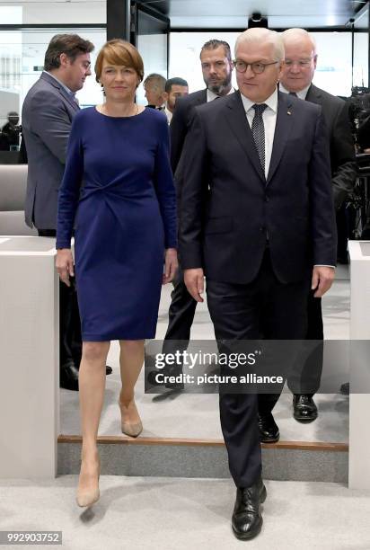 German President Frank-Walter Steinmeier , his wife Elke Buedenbender and the president of the state parliament of Lower Saxony, Bernd Busemann ,...