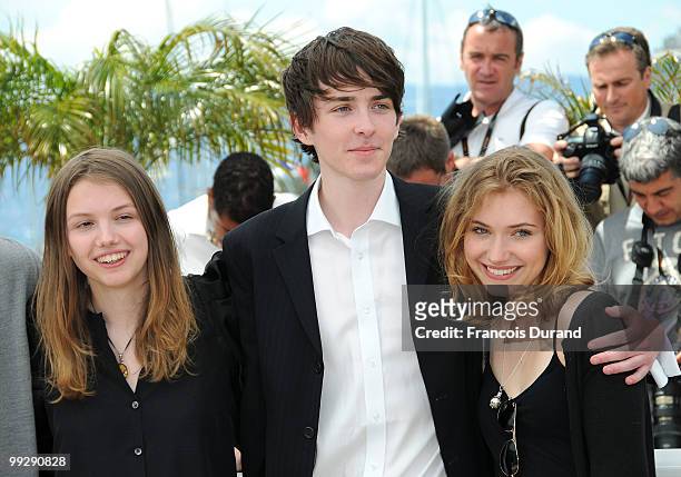 Actress Hannah Murray, actor Matthew Beard and actress Imogen Poots attends the 'Chatroom' Photocall at the Palais des Festivals during the 63rd...