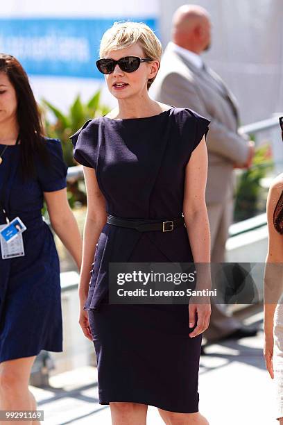 Carey Mulligan attends the 'Wall Street: Money Never Sleeps' Photo Call on May 14, 2010 in Cannes, France.