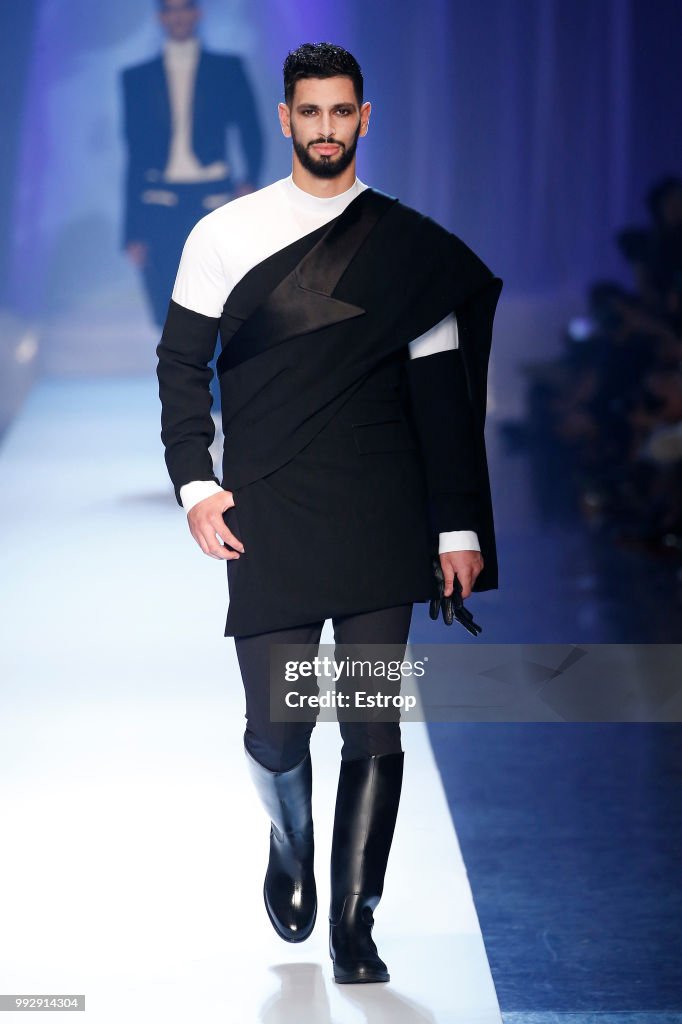 Jean-Paul Gaultier : Runway - Paris Fashion Week - Haute Couture Fall Winter 2018/2019