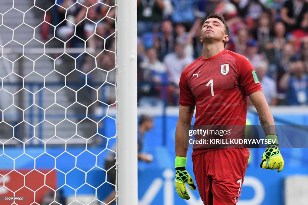 TOPSHOT-FBL-WC-2018-MATCH57-URU-FRA