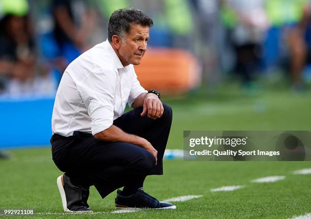 Head coach of Mexico Juan Carlos Osorio looks on during the 2018 FIFA World Cup Russia Round of 16 match between Brazil and Mexico at Samara Arena on...