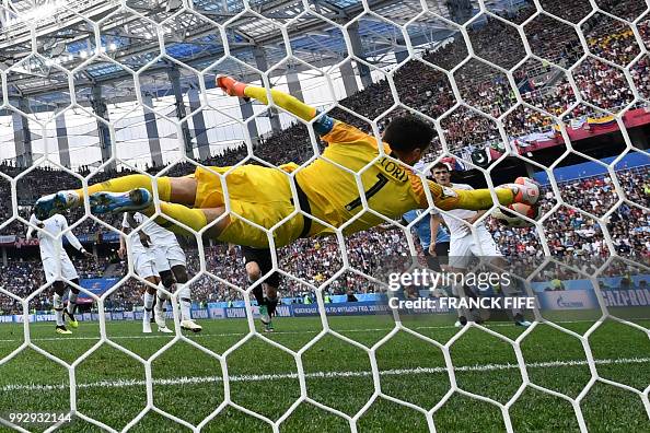 TOPSHOT-FBL-WC-2018-MATCH57-URU-FRA TOPSHOT-FBL-WC-2018-MATCH57-URU-FRA