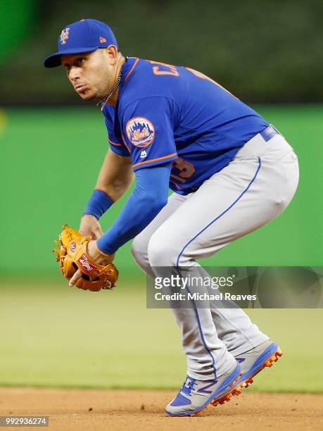 Asdrubal Cabrera of the New York Mets in action against the Miami Marlins at Marlins Park on June 29, 2018 in Miami, Florida.