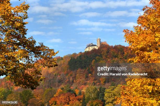 burg greifenstein castle in autumn, bad blankenburg, thuringia, germany - burg stock pictures, royalty-free photos & images