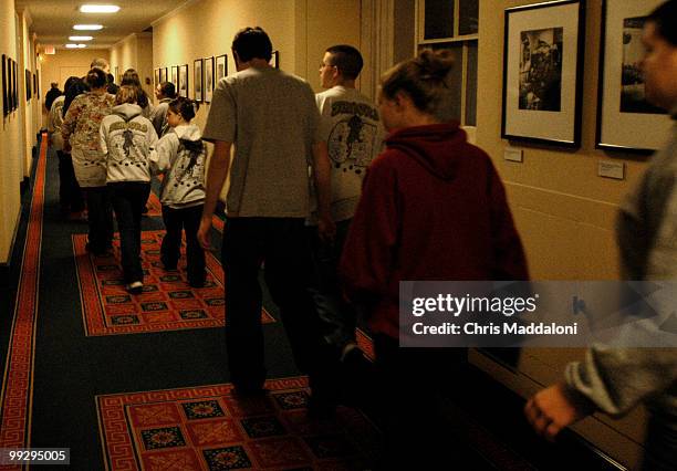 Pm. Tourists crowded late into the night to see the thirty-hour session in protest of the Democrat's blocking of GOP judicial nominees.