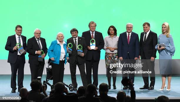 Dpatop - Award winners Johannes and Bernhard Oswald , Inge Sielmann, Kai Frobel, Hubert Weiger , the chairwoman of the DBU board of trustees Rita...